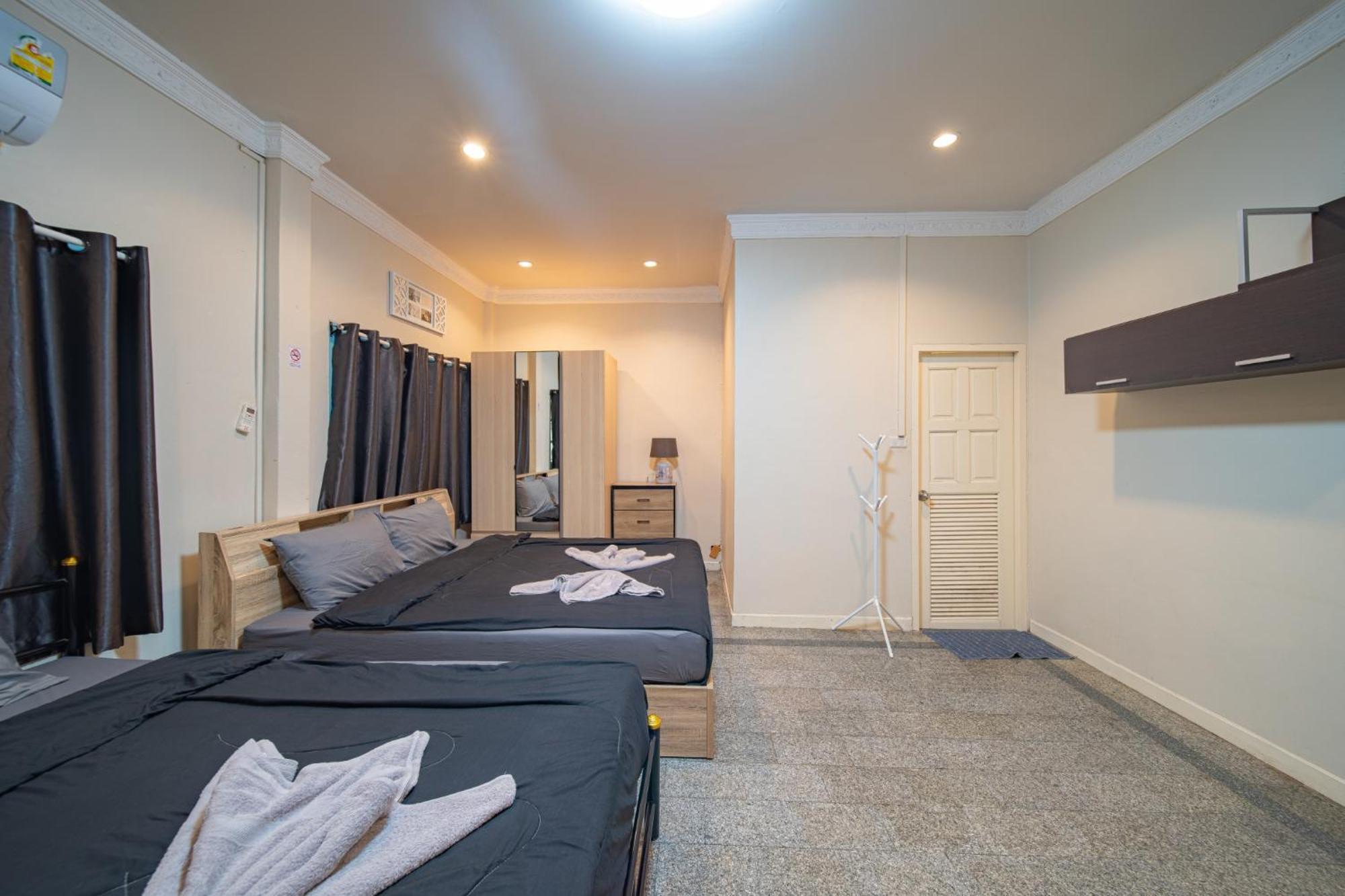 Villa Blue Pool / 350m To / Big Pool With Slider Jomtien Beach