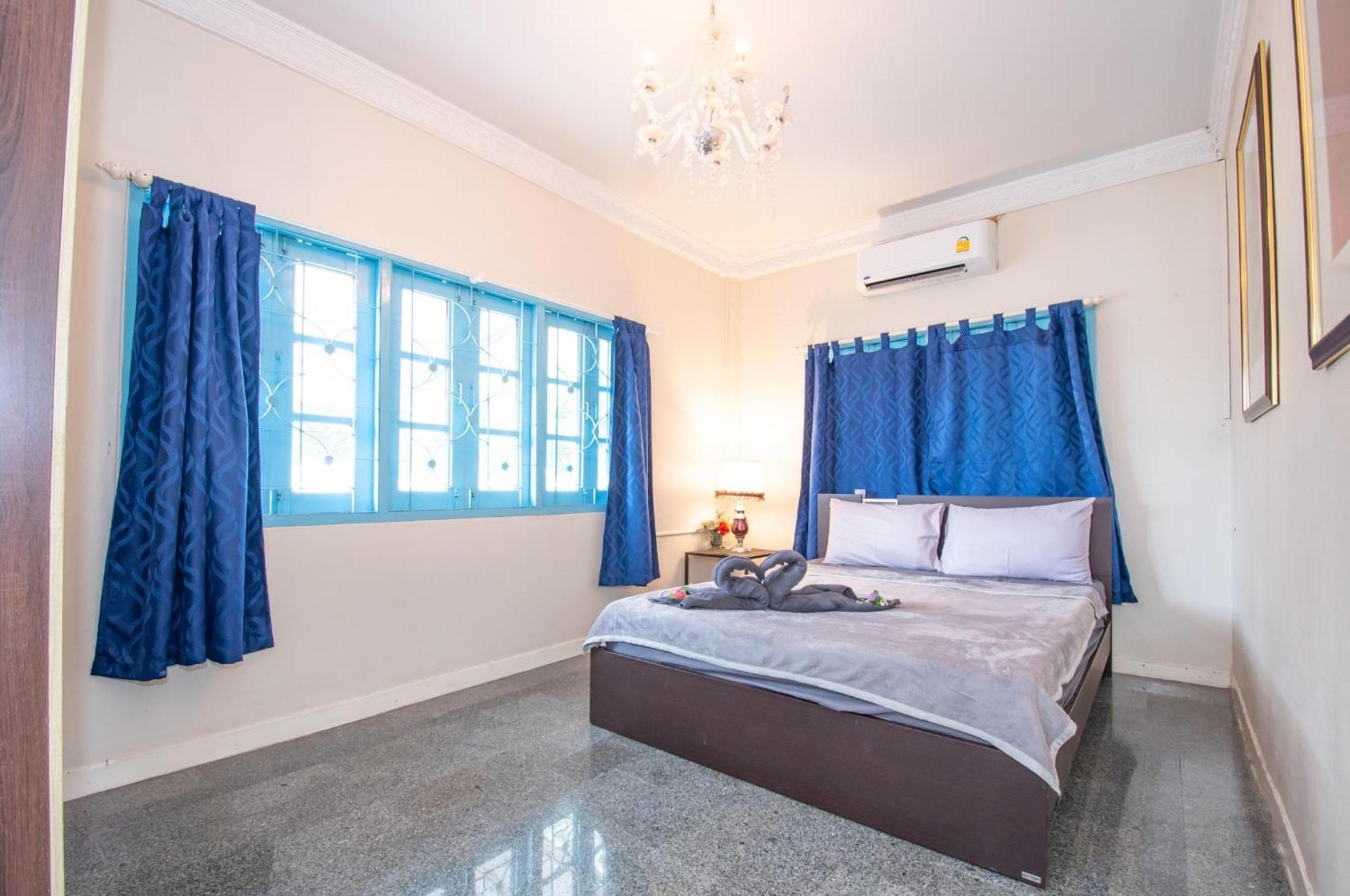 Villa Blue Pool / 350m To / Big Pool With Slider Jomtien Beach